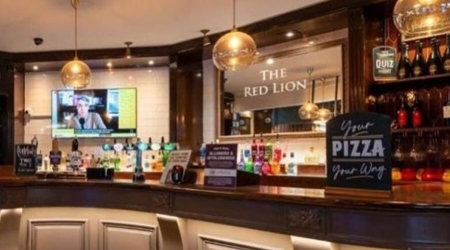 Discover Comfort and Charm: Stay at The Red Lion Hotel in Luton
