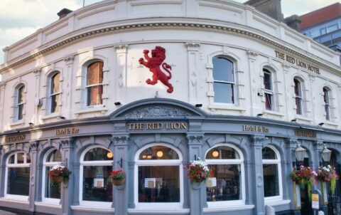 Stay in Comfort and Style at The Red Lion Hotel in London